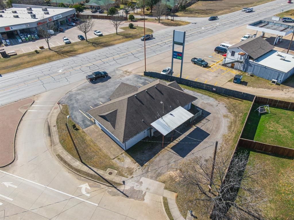 525 E Main St, Midlothian, TX 76065